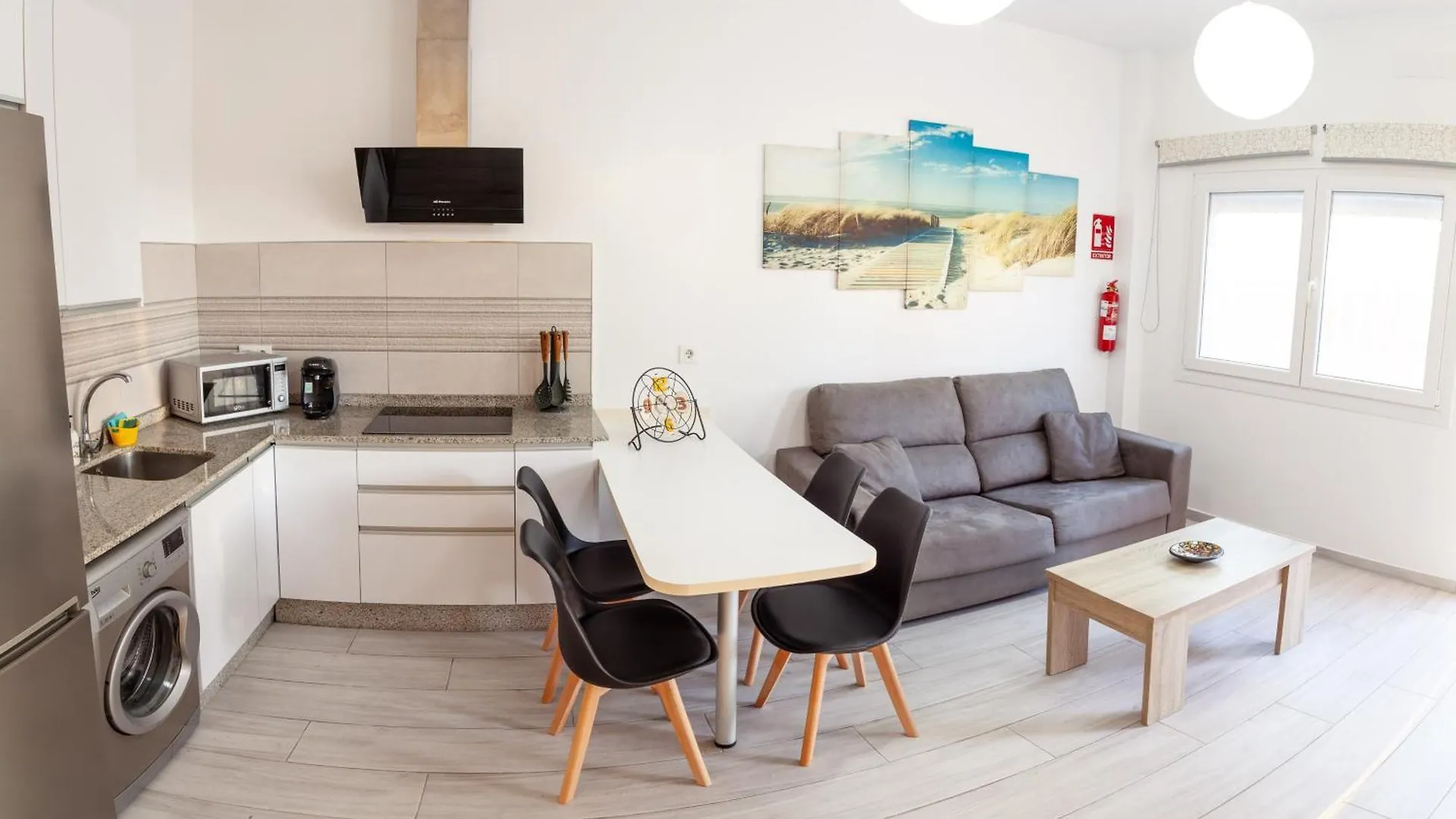 Apartamentos Pajaro Amarillo Y Turquesa Tarifa