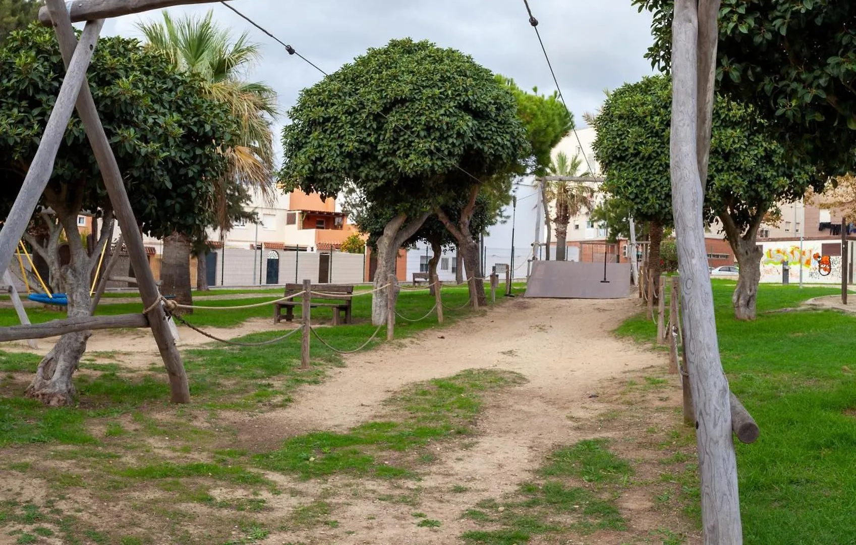 Apartamentos Pajaro Amarillo Y Turquesa Tarifa 0*,  Spain